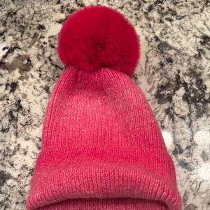 Cozy Pink Knit Pom-Pom Beanie for ladies ..o/s
NWT ..authentic ..red